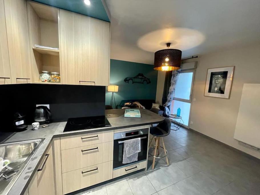 Elegant 45 M2 Lyon 6 + Garage. Idealement Situe Extérieur photo